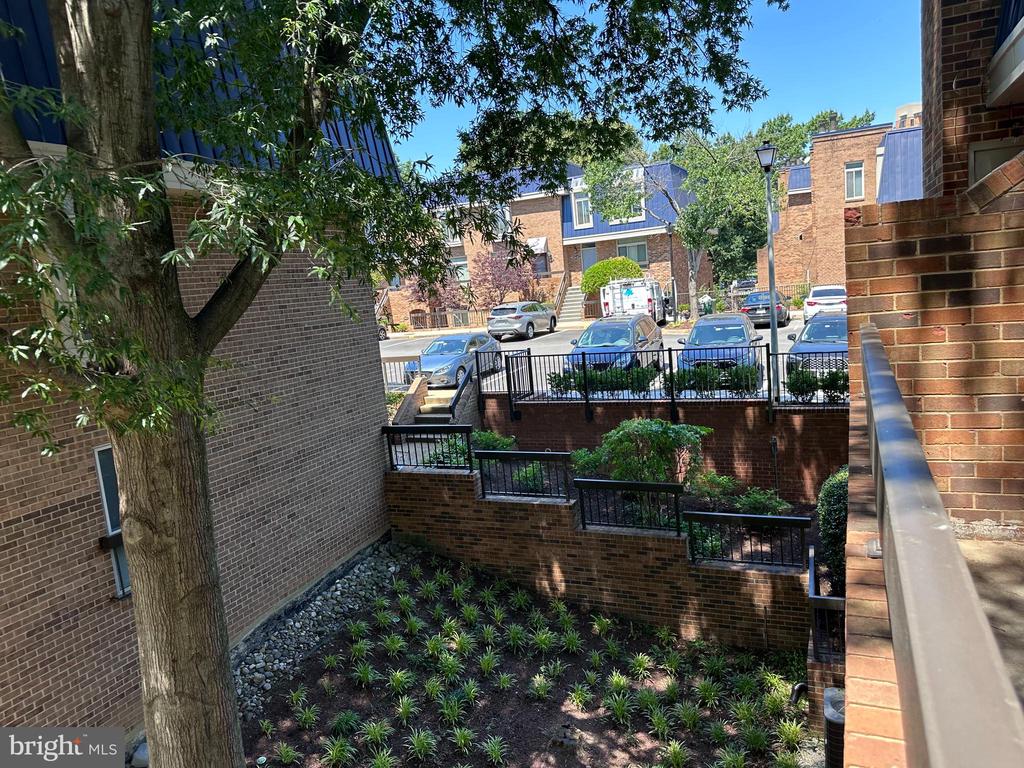 656 15TH STREET S Unit: 2