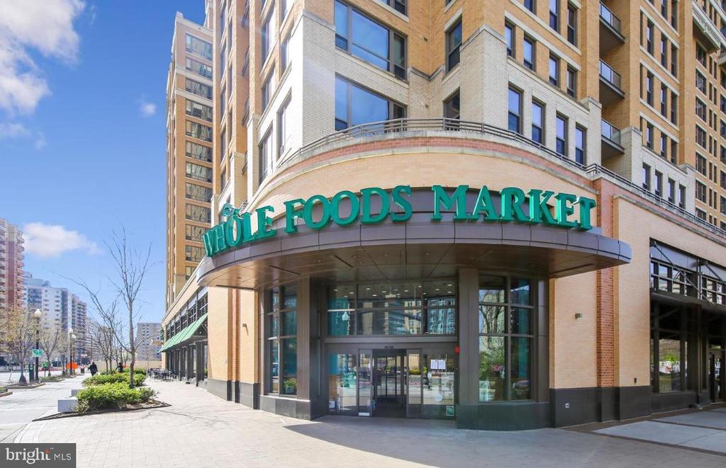 656 15TH STREET S Unit: 2