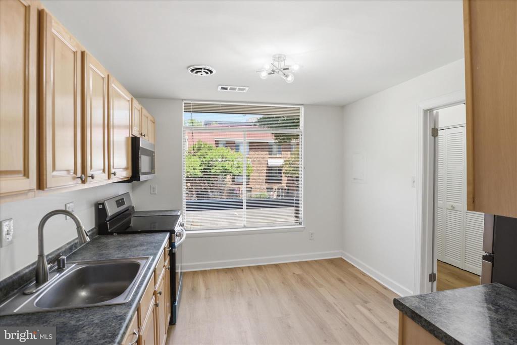 656 15TH STREET S Unit: 2