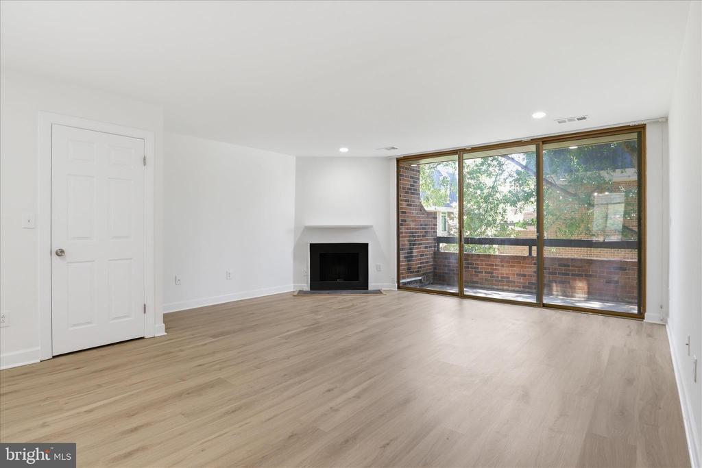 656 15TH STREET S Unit: 2