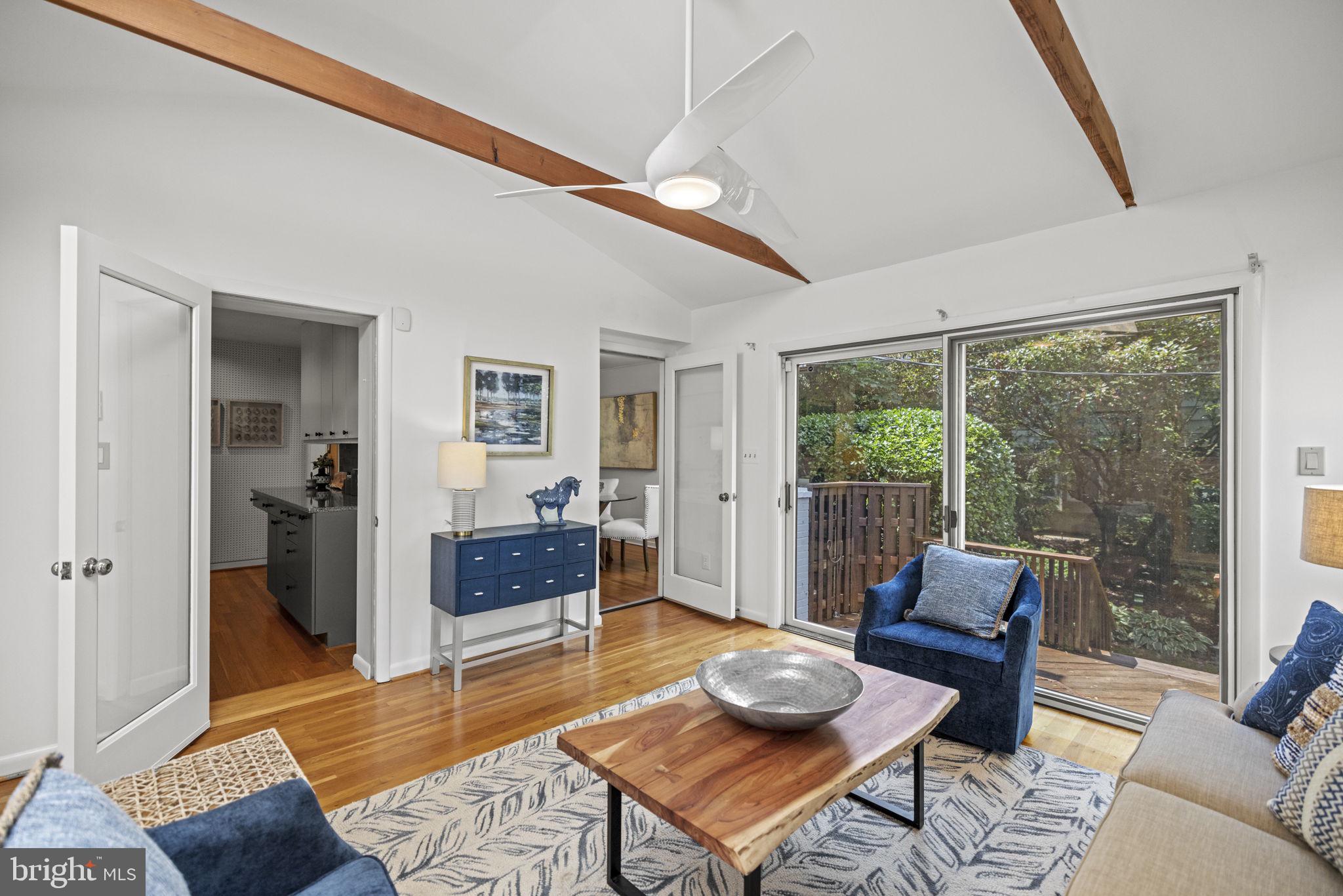 433 ARGYLE DRIVE