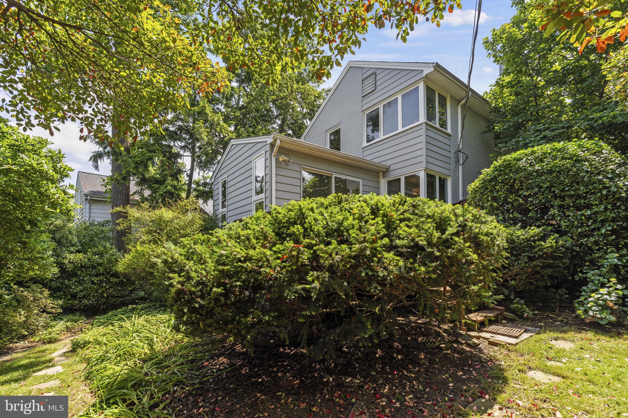 433 ARGYLE DRIVE