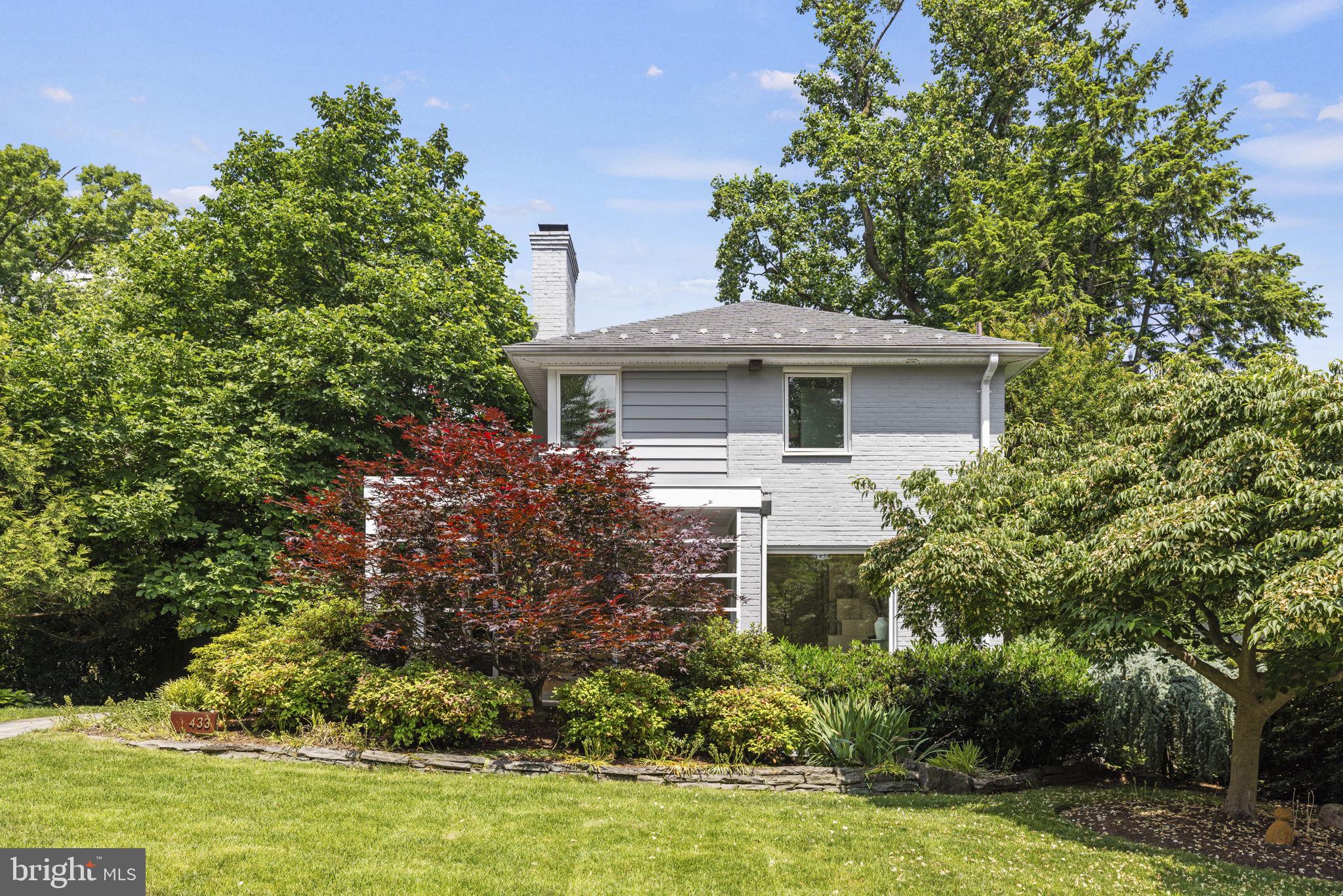 433 ARGYLE DRIVE