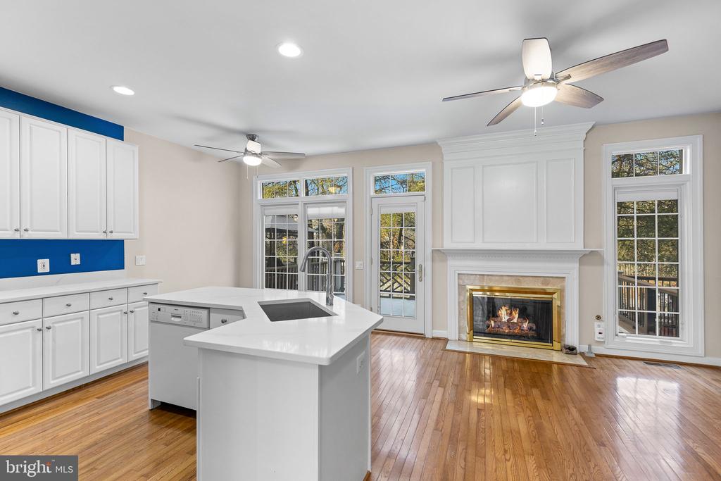 4652 KELL LANE