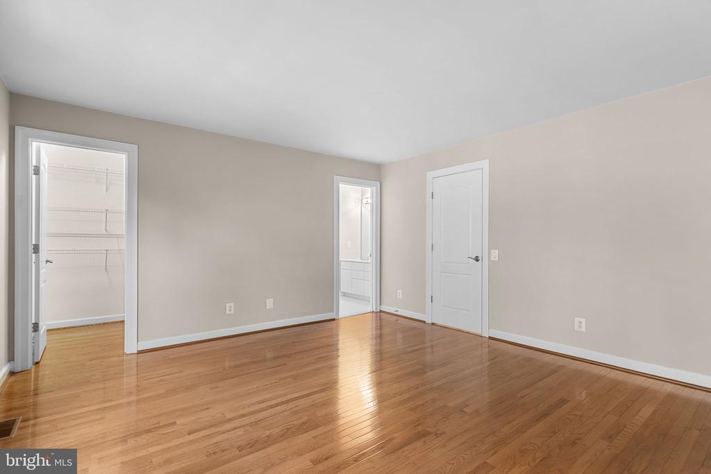4652 KELL LANE