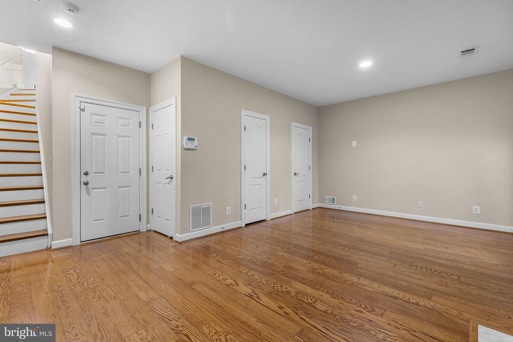 4652 KELL LANE