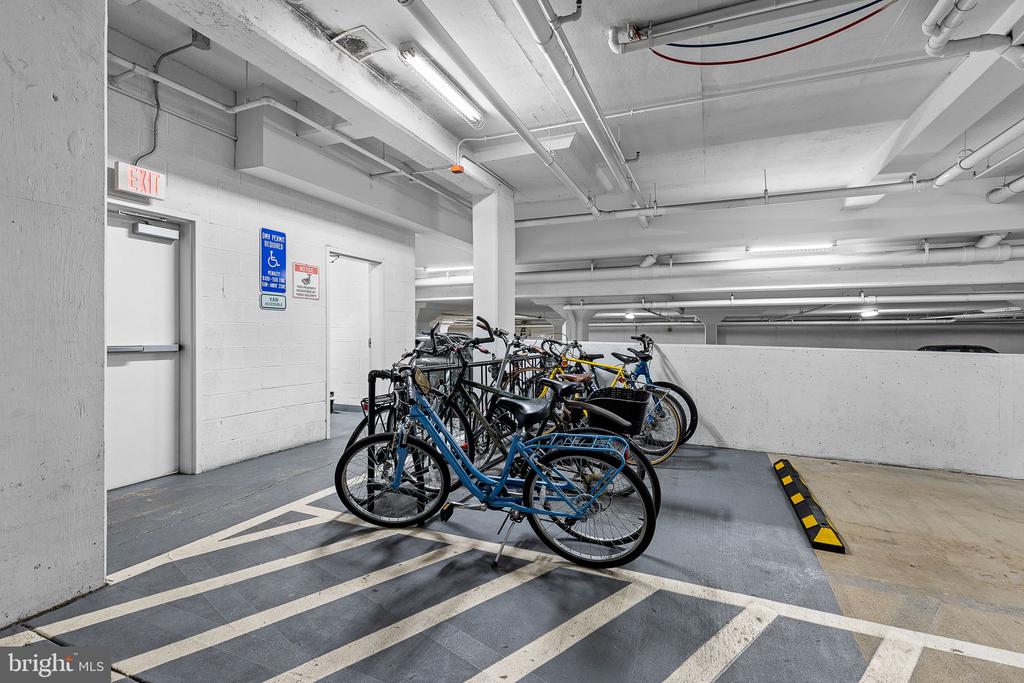 910 POWHATAN STREET Unit: 201N