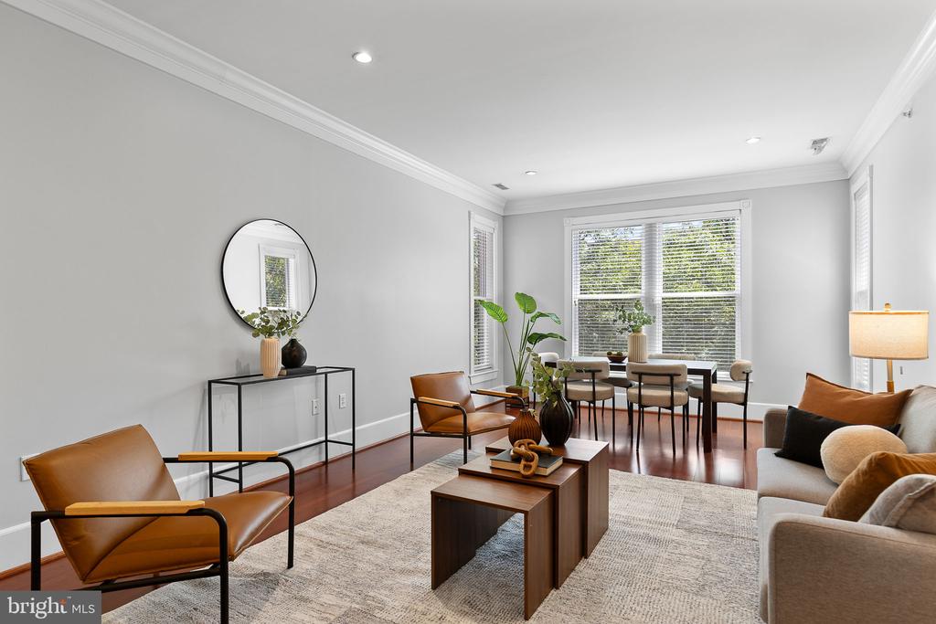 910 POWHATAN STREET Unit: 201N