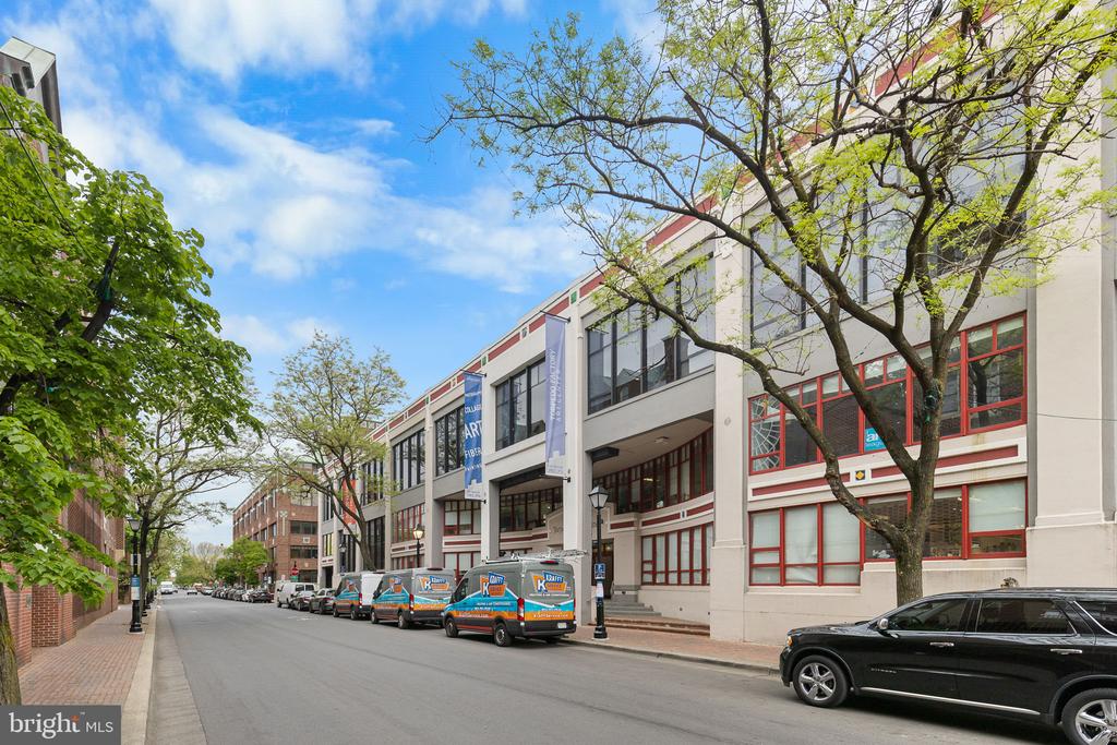910 POWHATAN STREET Unit: 201N