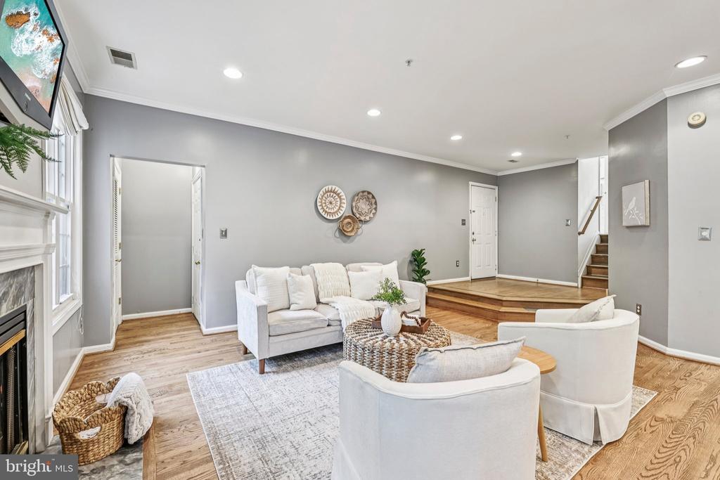 4681 LAWTON WAY Unit: 103