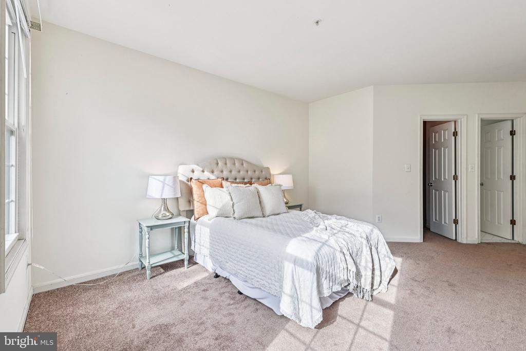 4681 LAWTON WAY Unit: 103