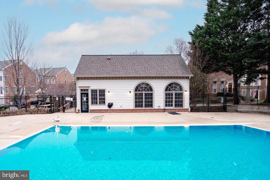 4681 LAWTON WAY Unit: 103