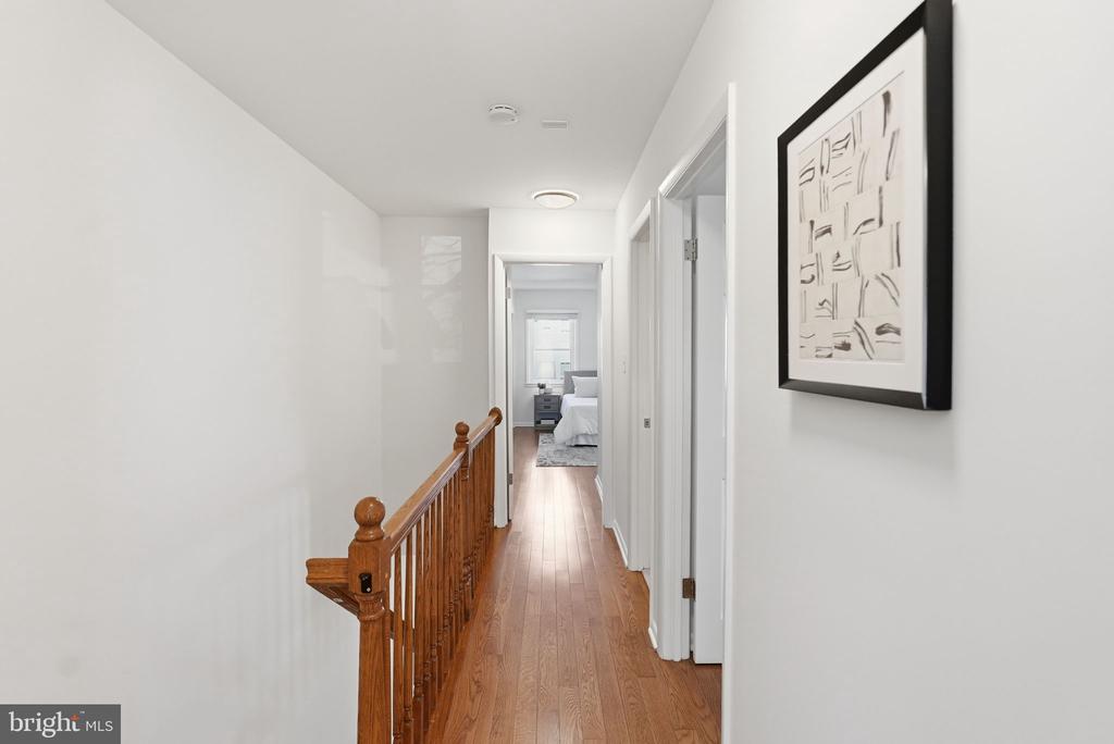 27 E HOWELL AVENUE