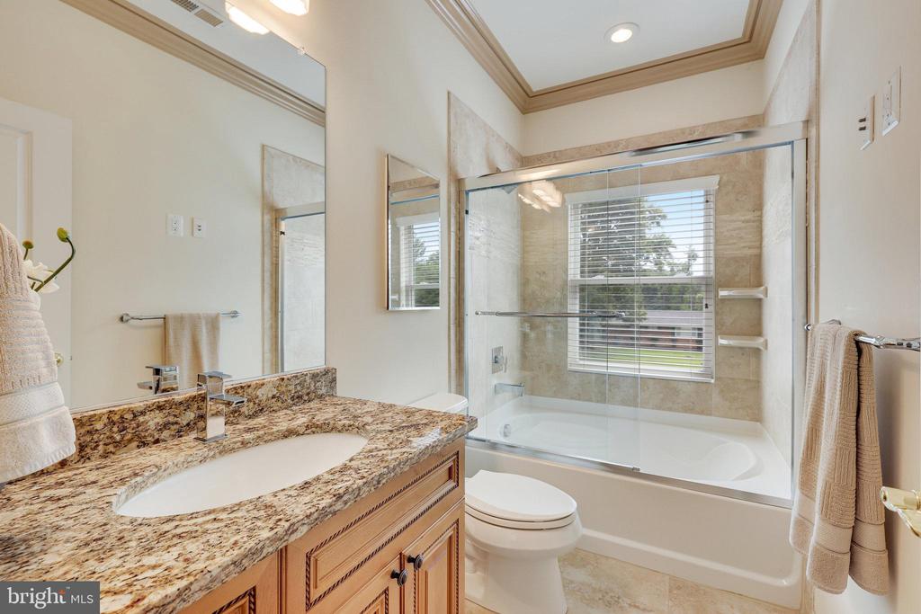 816 CONSTELLATION DRIVE