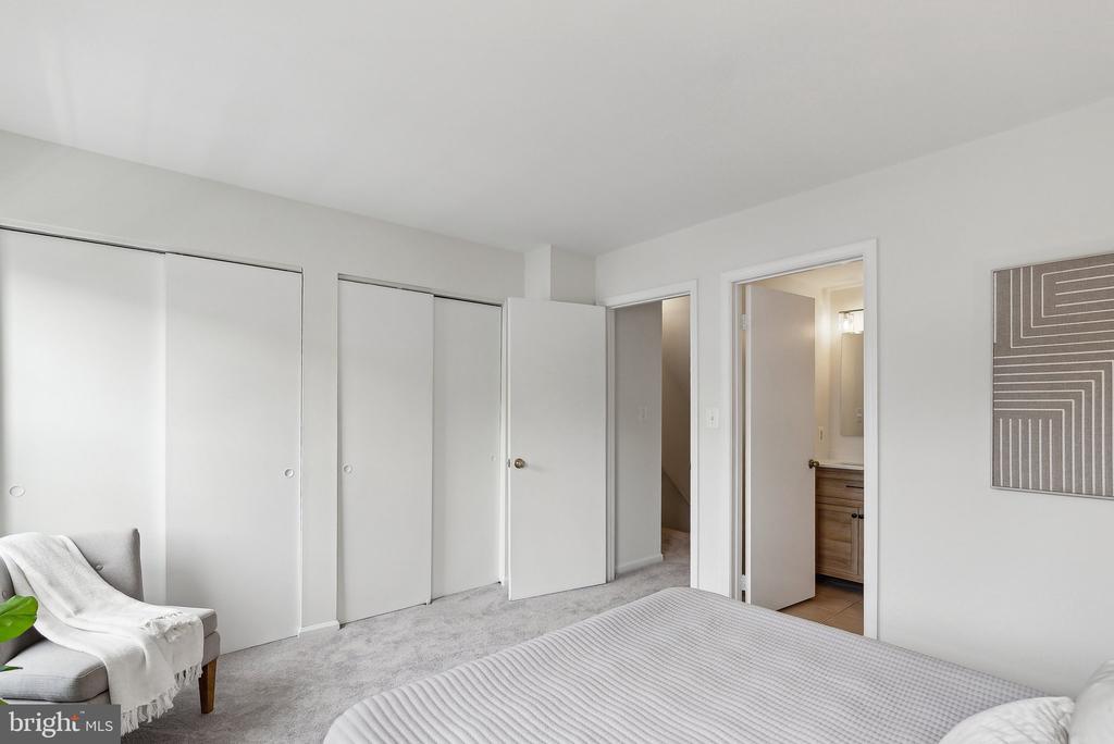3316 LAKESIDE VIEW DRIVE 3-7