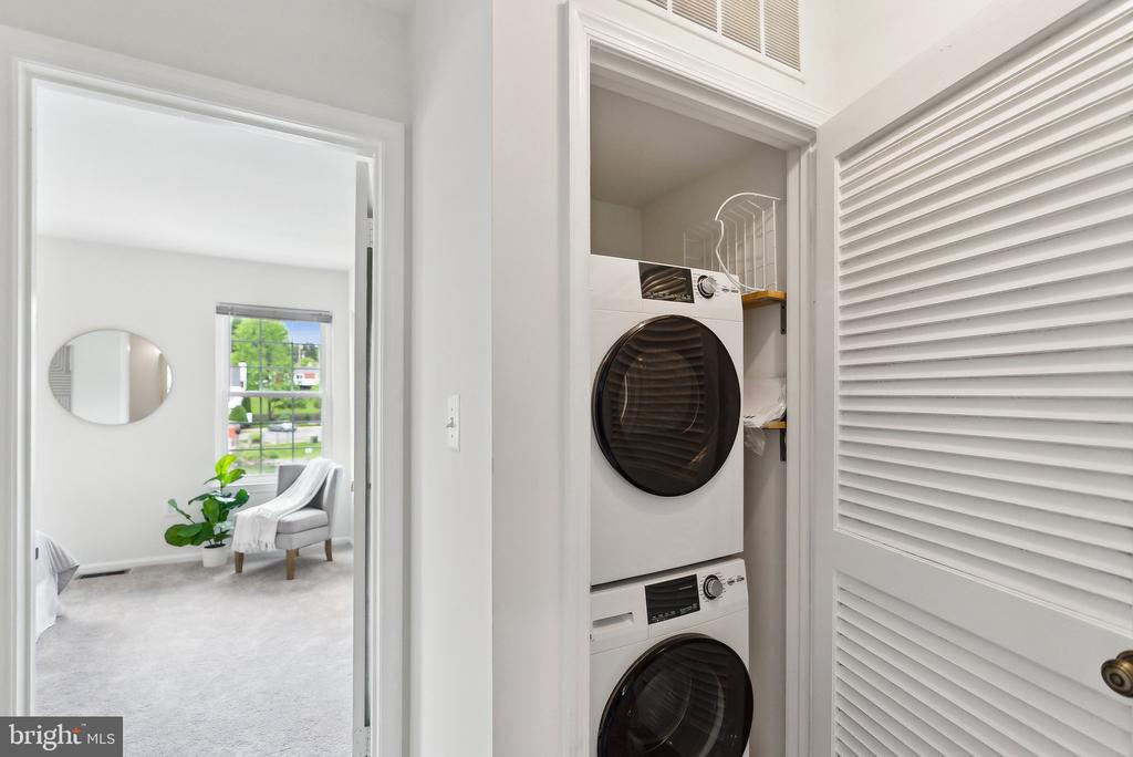 3316 LAKESIDE VIEW DRIVE 3-7