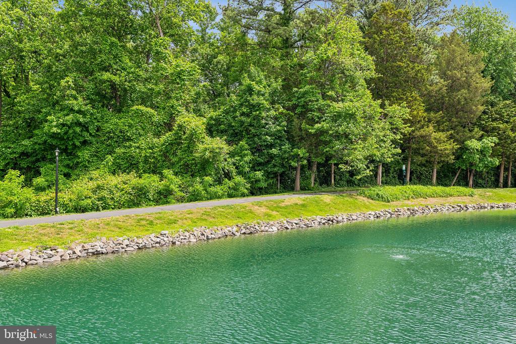 3316 LAKESIDE VIEW DRIVE 3-7
