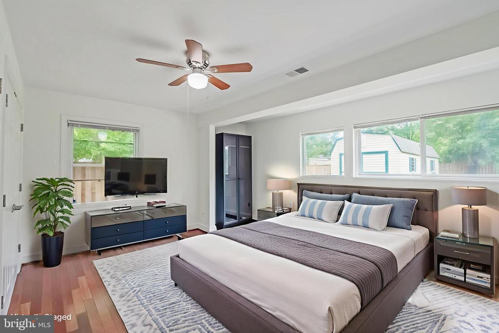 5923 WESTRIDGE COURT