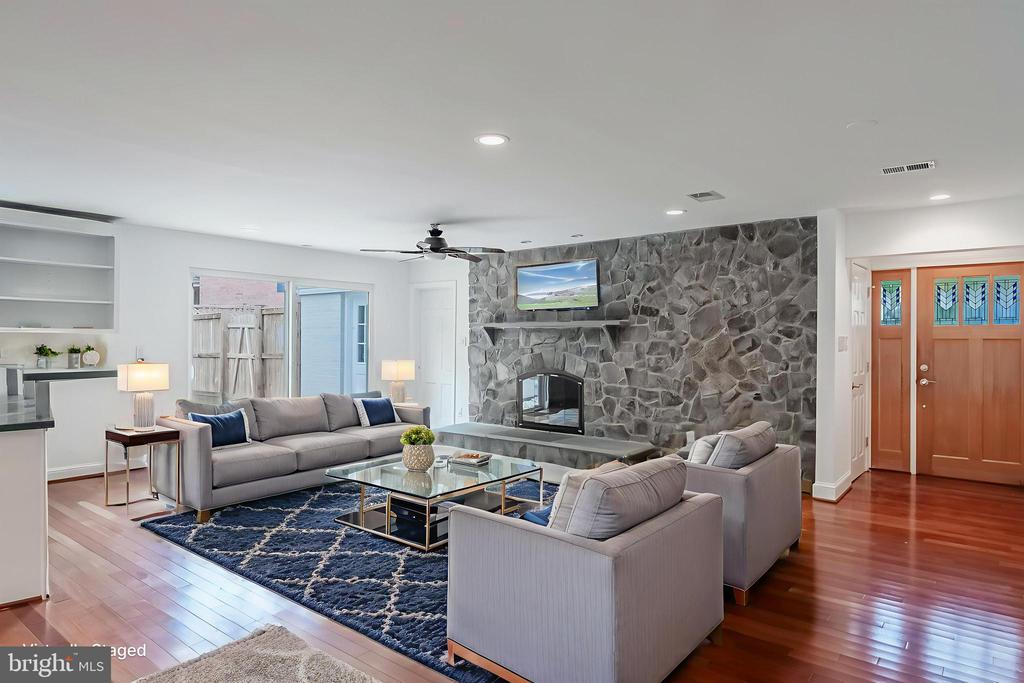 5923 WESTRIDGE COURT