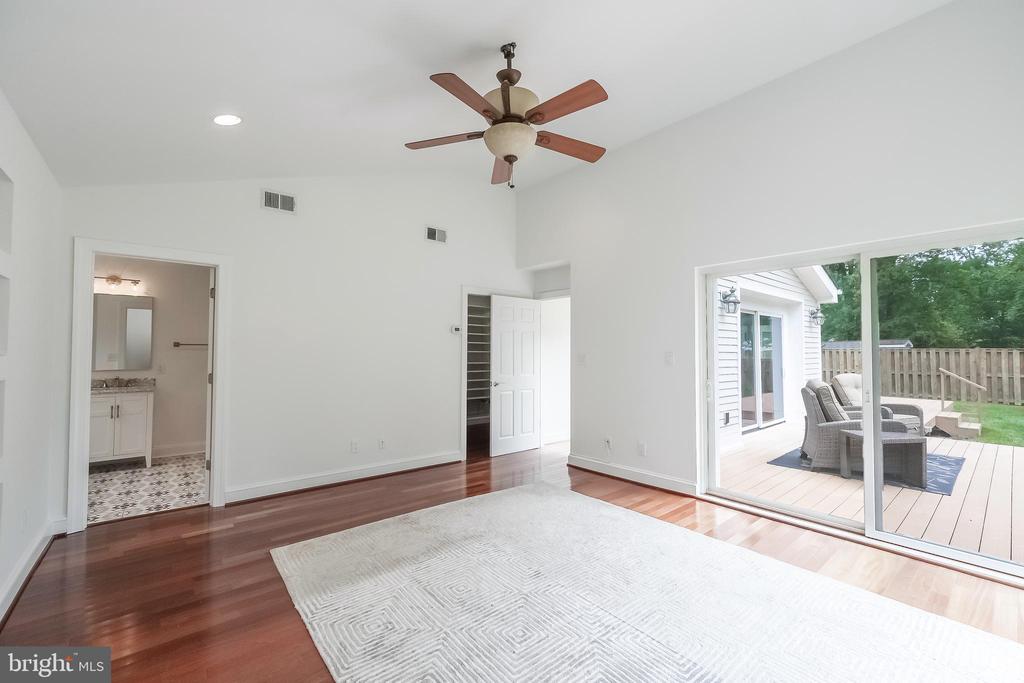 5923 WESTRIDGE COURT