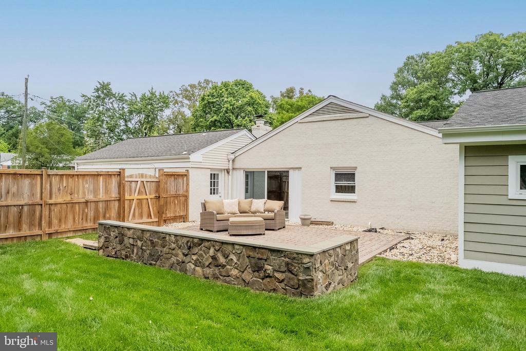 5923 WESTRIDGE COURT