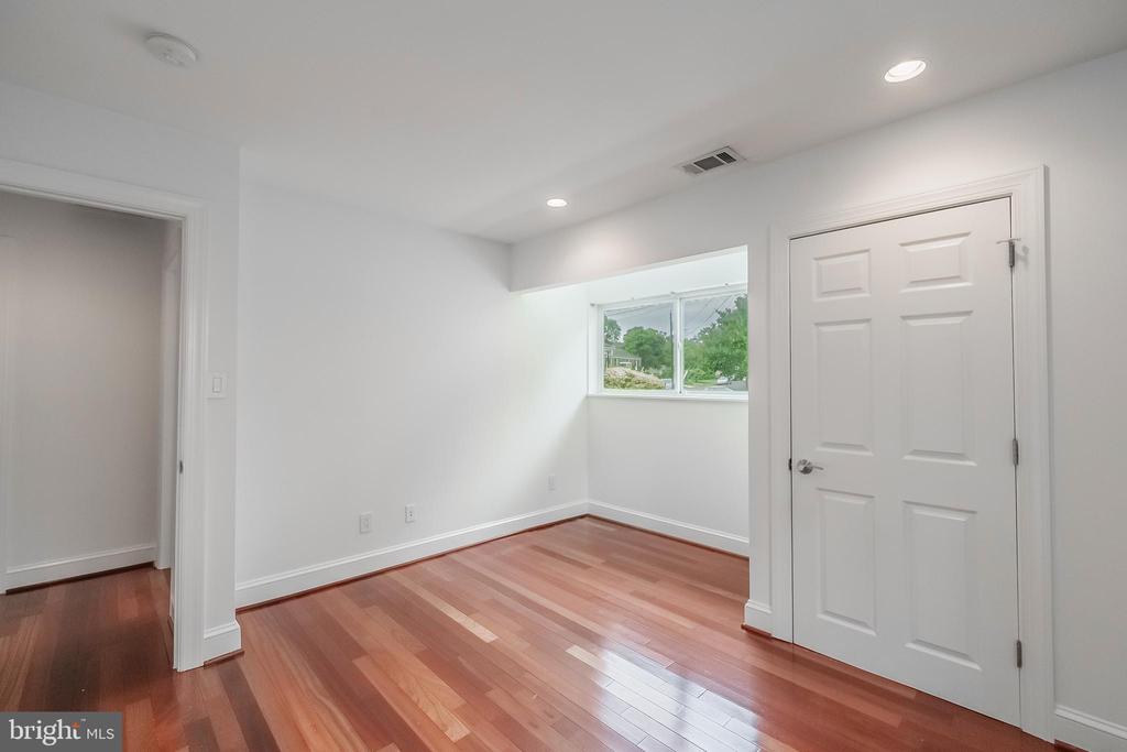 5923 WESTRIDGE COURT