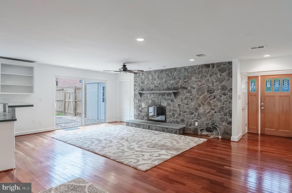 5923 WESTRIDGE COURT