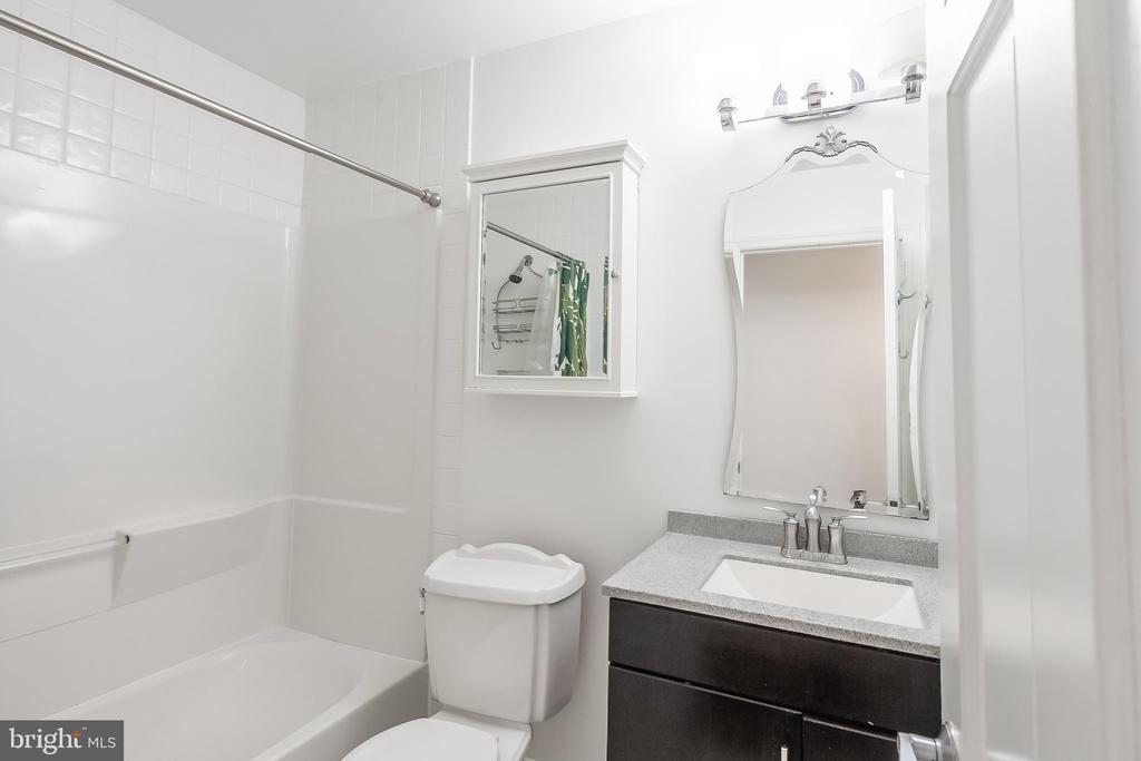 5923 WESTRIDGE COURT