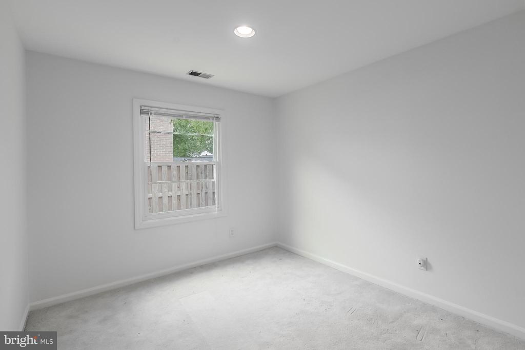 5923 WESTRIDGE COURT