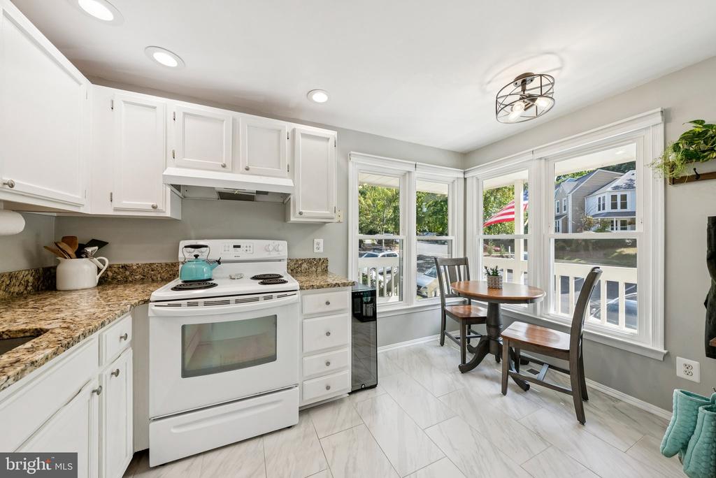 1692 OAKTREE COURT