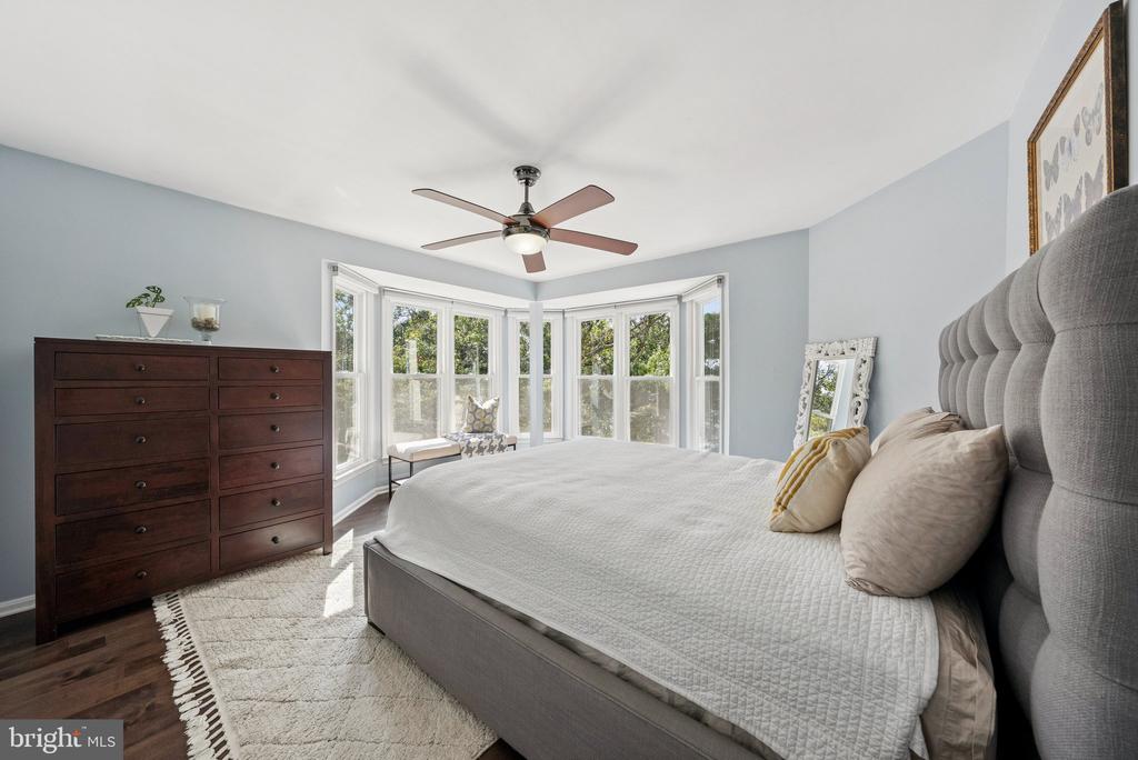 1692 OAKTREE COURT