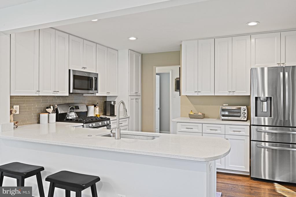 6602 JERRY PLACE