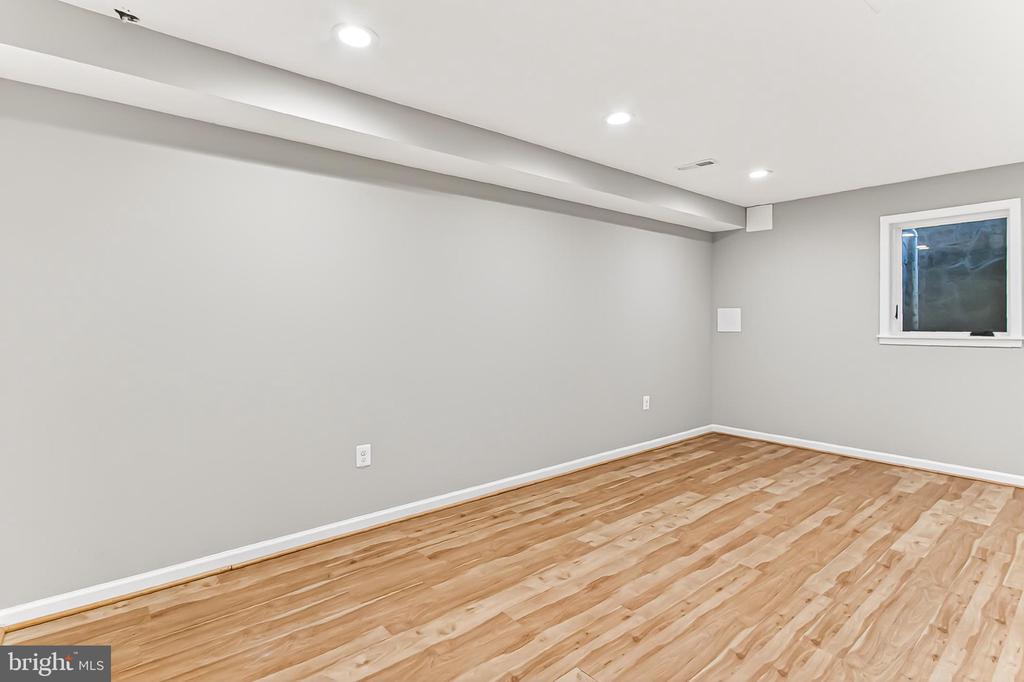 2005 HIGHBORO WAY