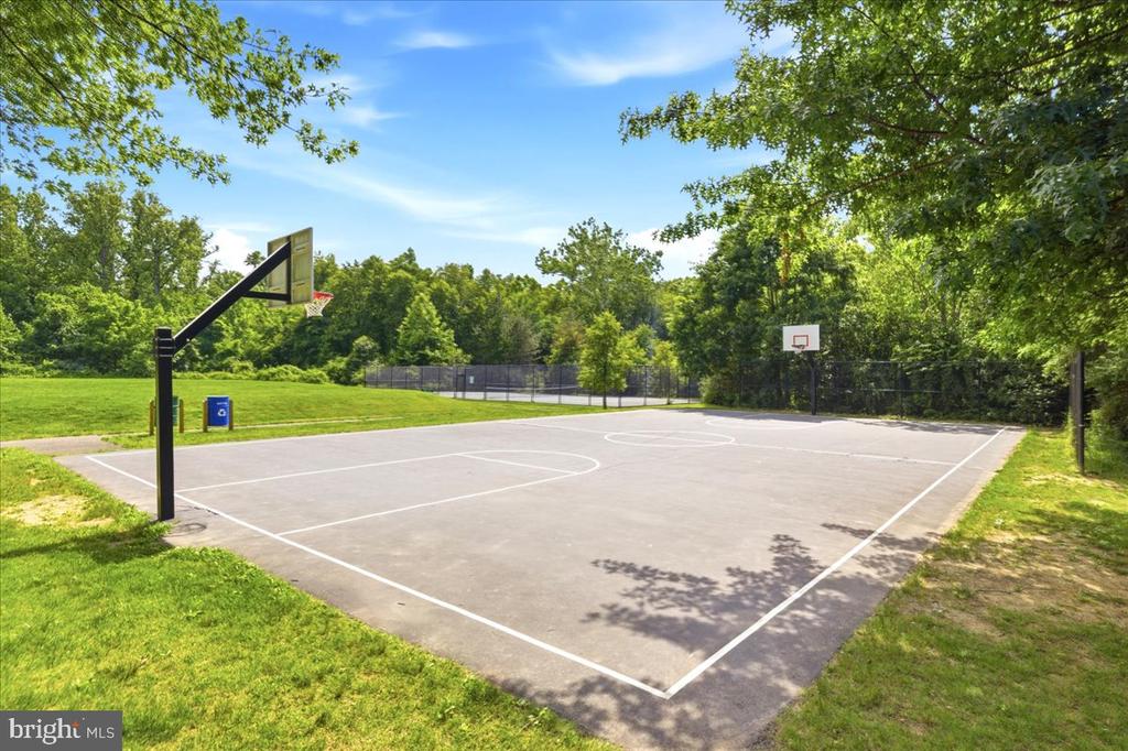 4127 FOUNTAINSIDE LANE Unit: 201