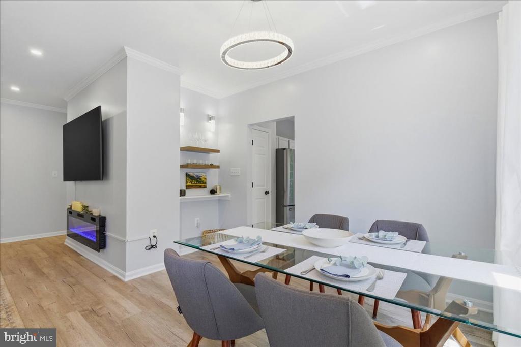 4127 FOUNTAINSIDE LANE Unit: 201