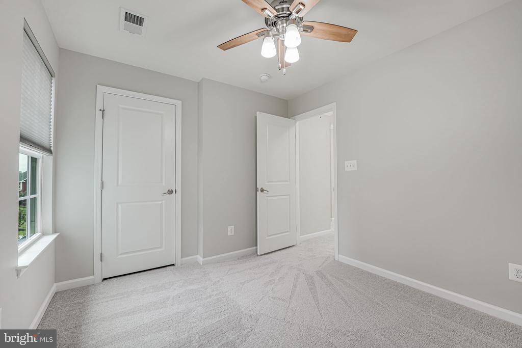 2332 HARMSWORTH DRIVE
