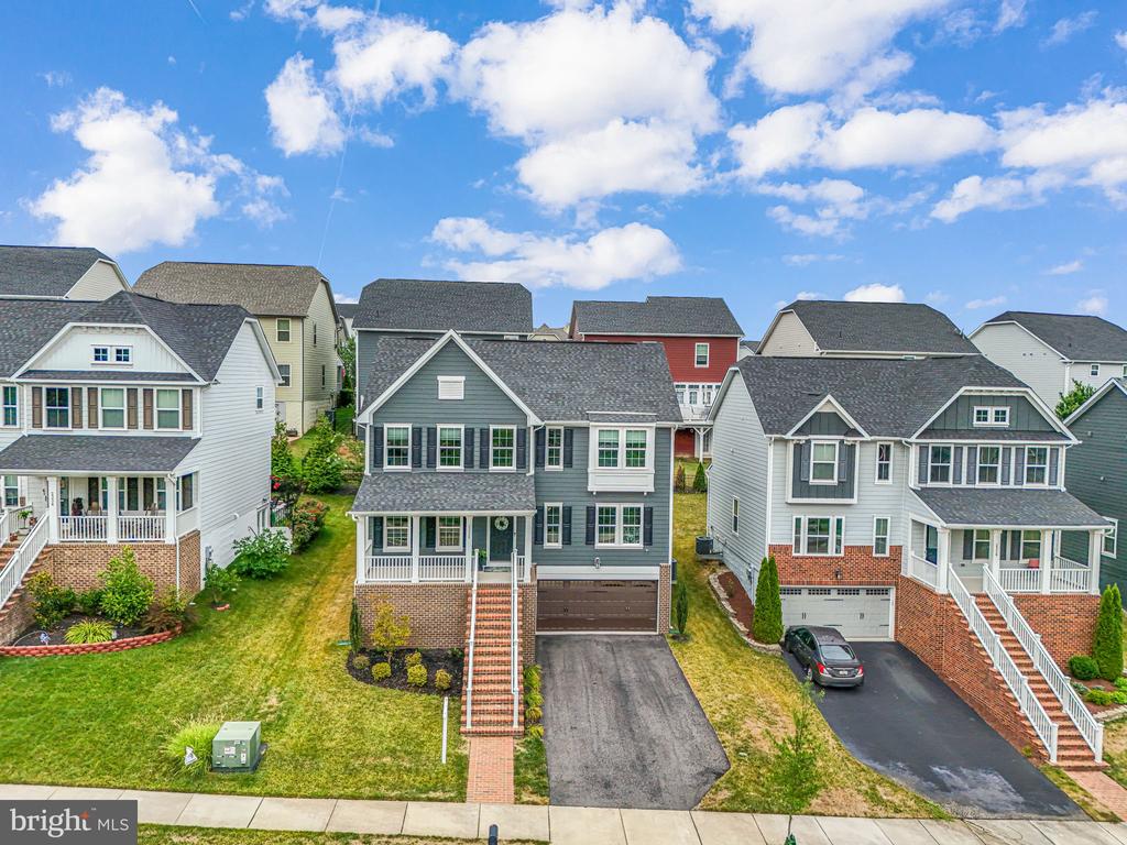 2332 HARMSWORTH DRIVE