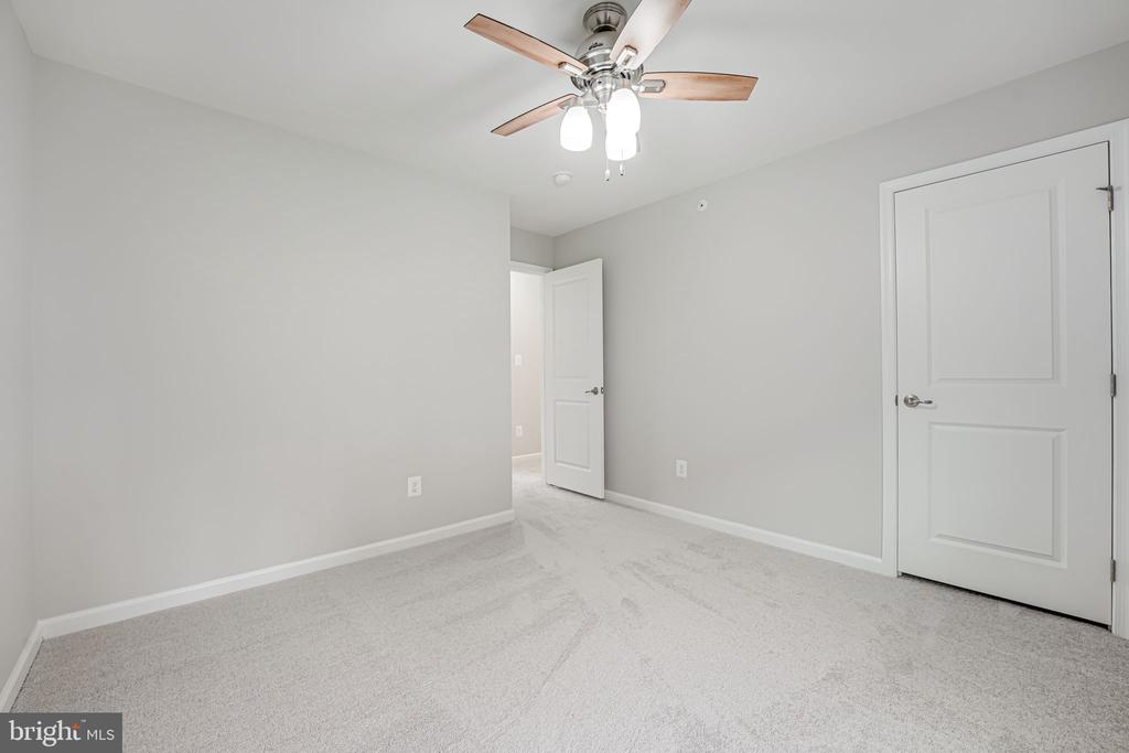 2332 HARMSWORTH DRIVE
