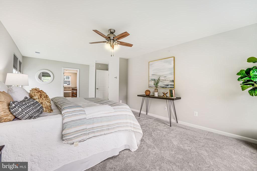 2332 HARMSWORTH DRIVE