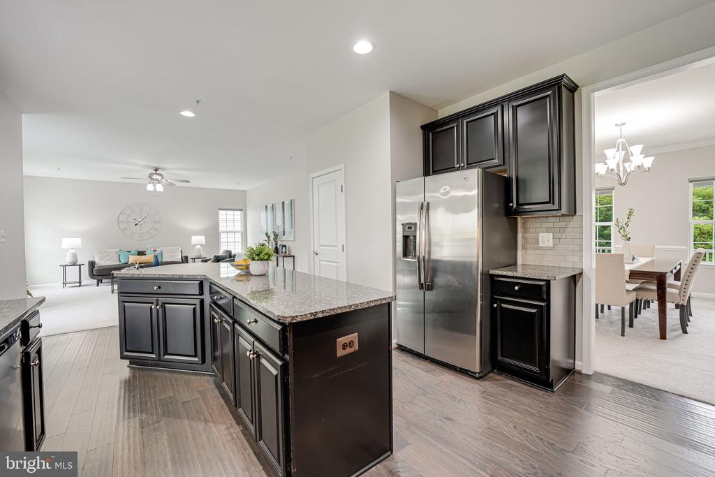 2332 HARMSWORTH DRIVE