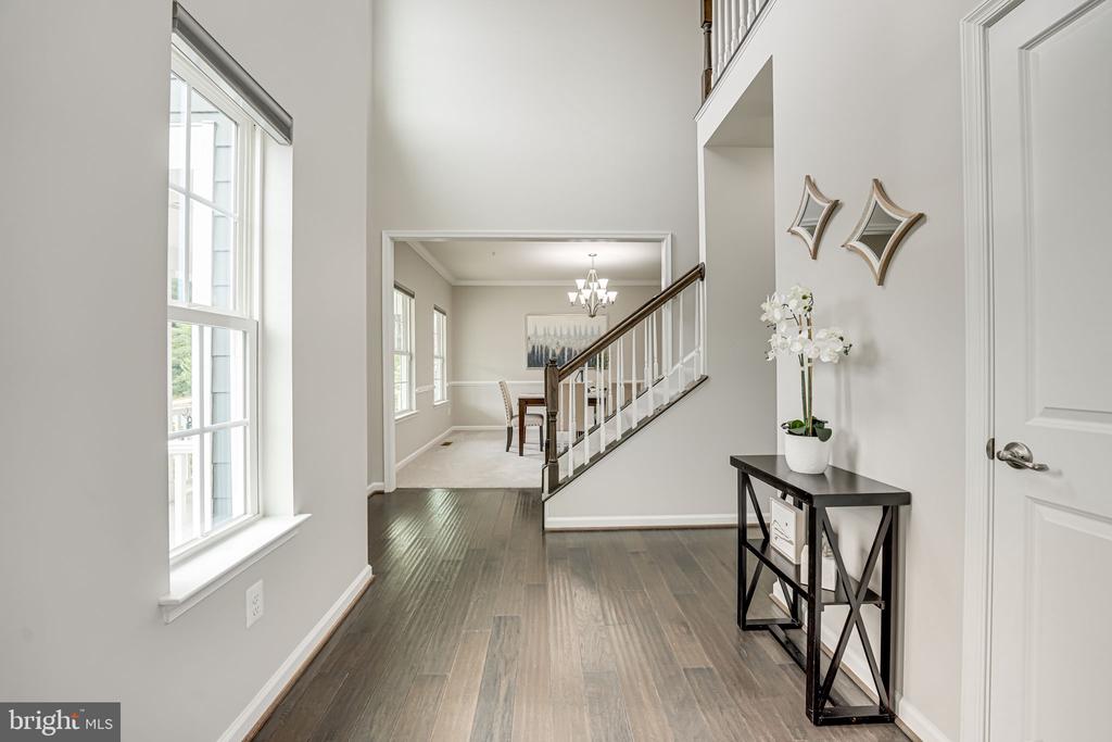 2332 HARMSWORTH DRIVE