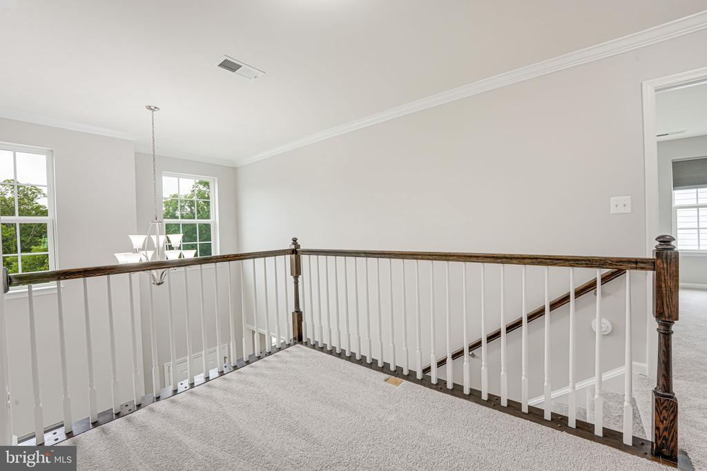 2332 HARMSWORTH DRIVE