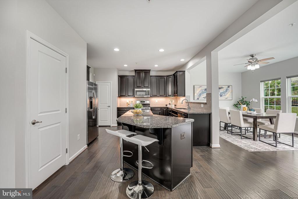 2332 HARMSWORTH DRIVE