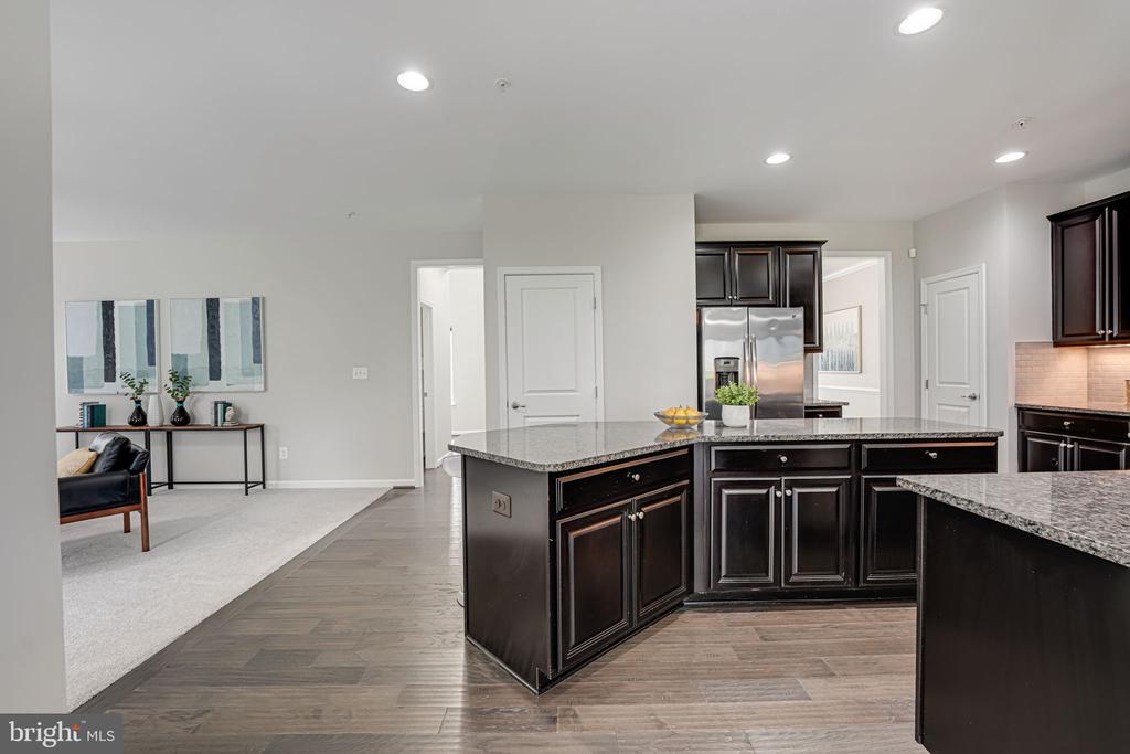 2332 HARMSWORTH DRIVE