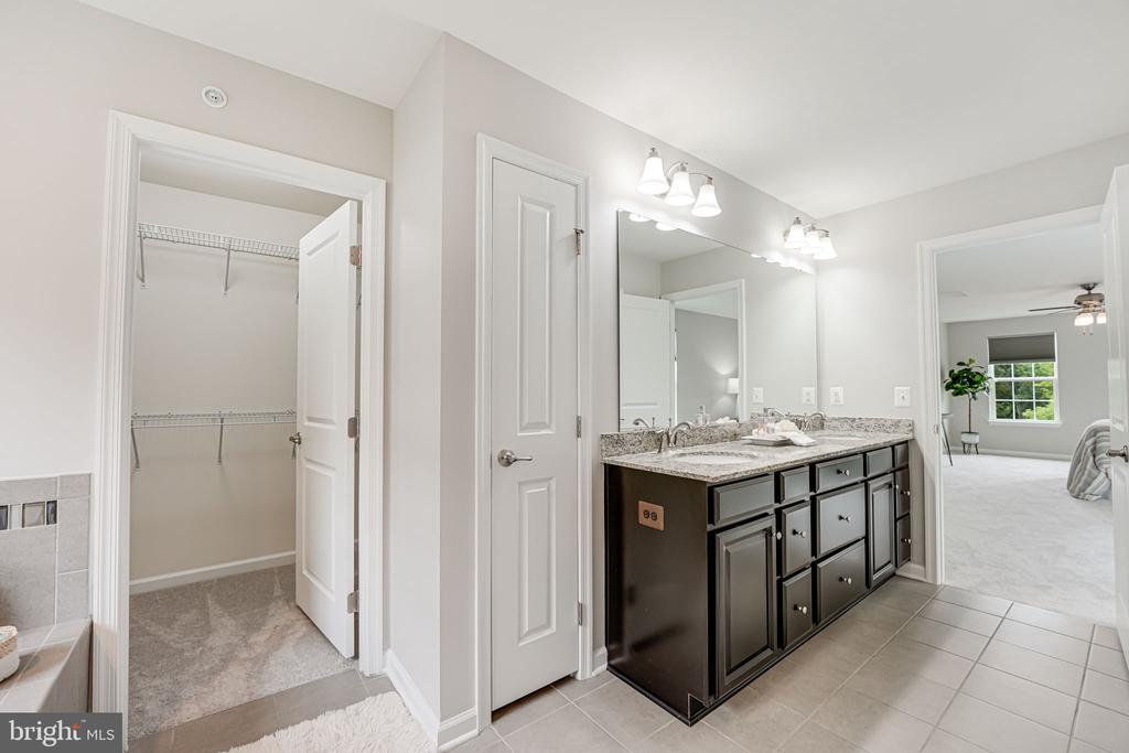 2332 HARMSWORTH DRIVE