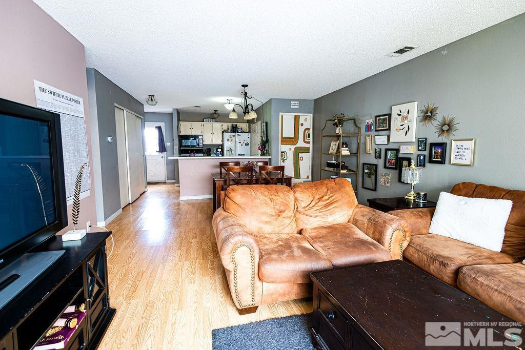 1029 Bradley Square