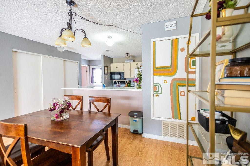 1029 Bradley Square