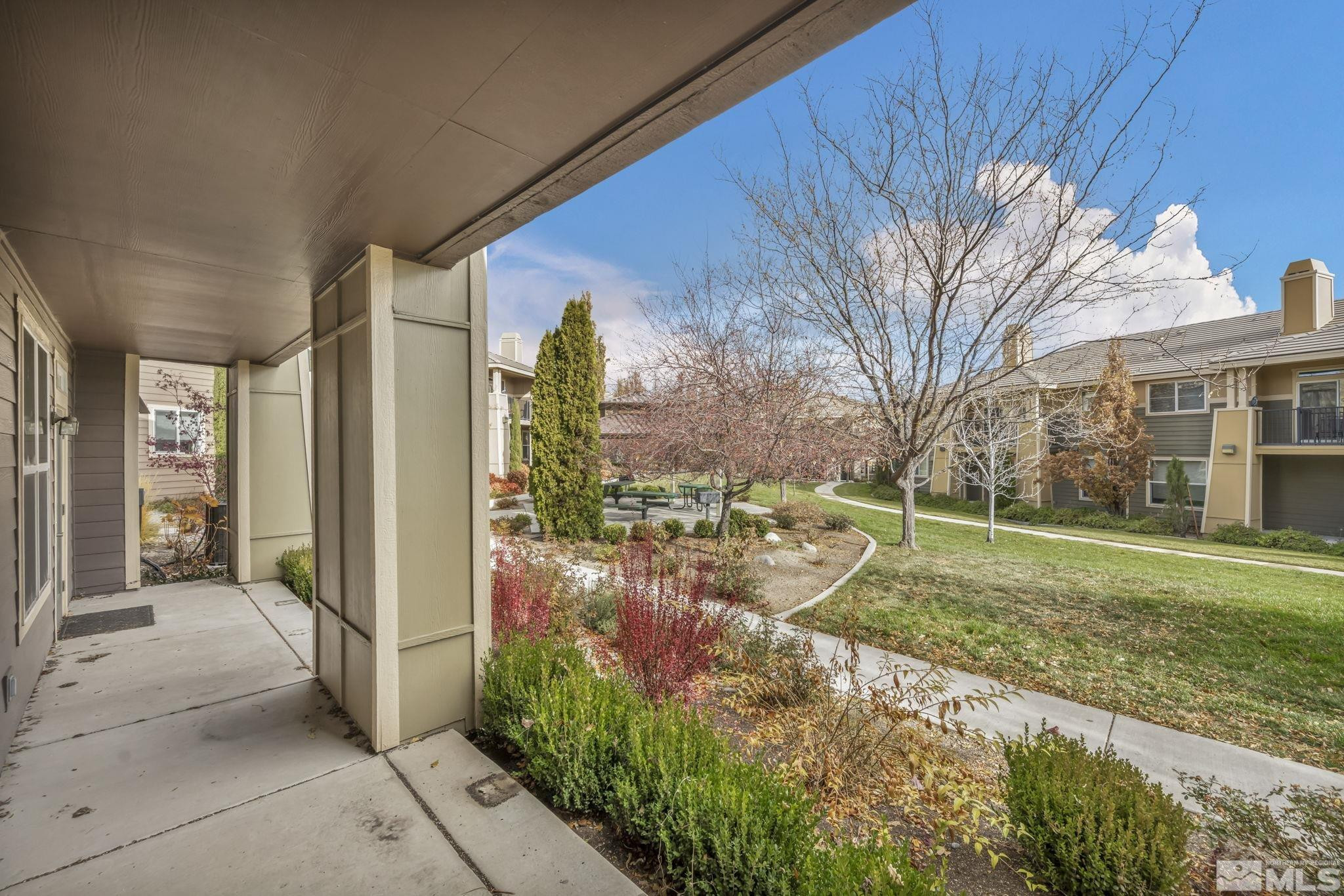 4876 Bougainvillea
