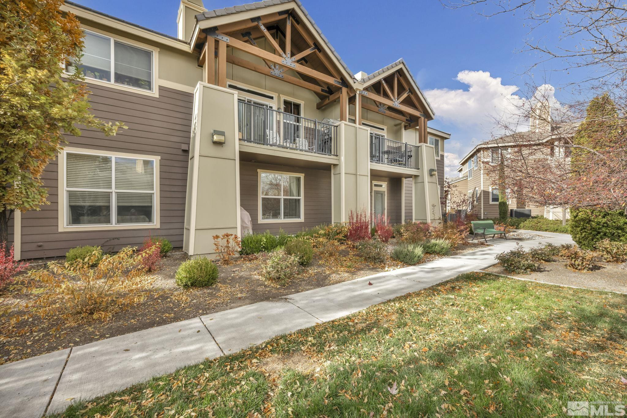 4876 Bougainvillea