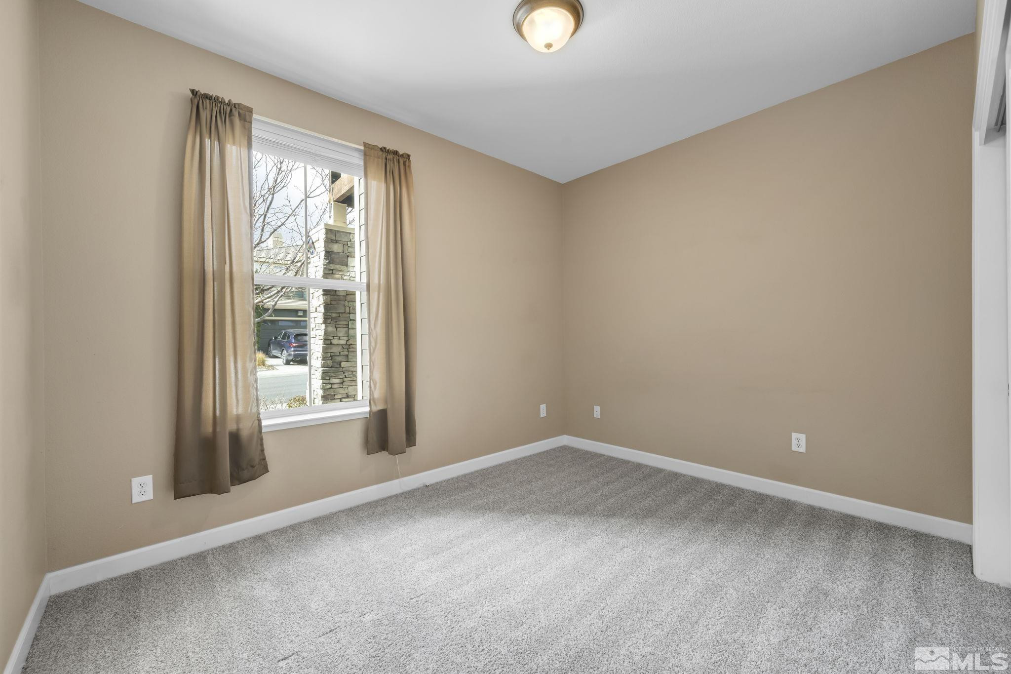 4876 Bougainvillea